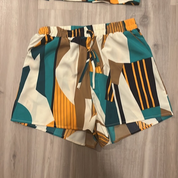 NWT woman’s set - Picture 2 of 7